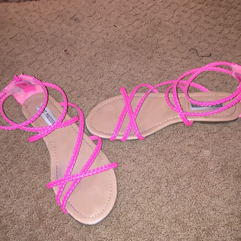 Pink Steve Madden never used sandals